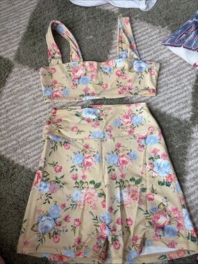 WeWoreWhat - Floral Set